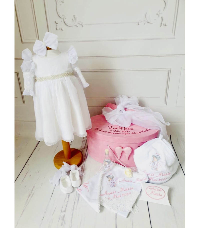Magnolia, set complet cu trusou, cutie si lumanare pentru botez fetite