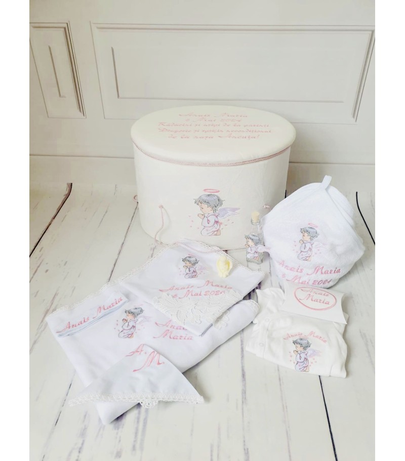Magnolia, set complet cu trusou, cutie si lumanare pentru botez fetite