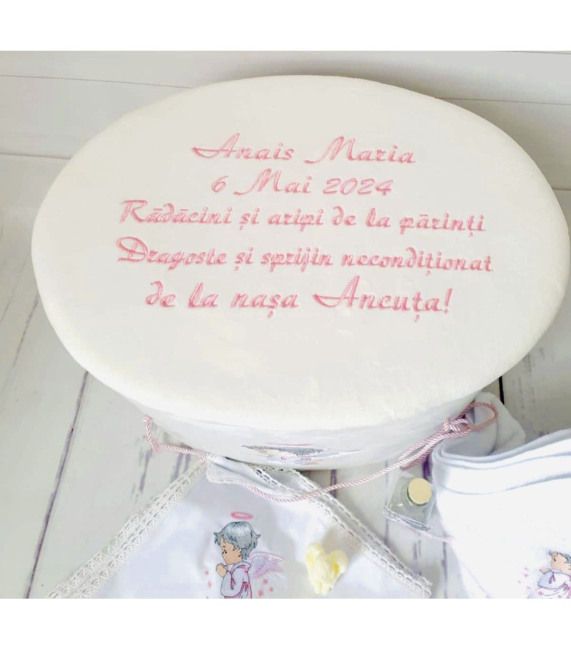 Magnolia, set complet cu trusou, cutie si lumanare pentru botez fetite