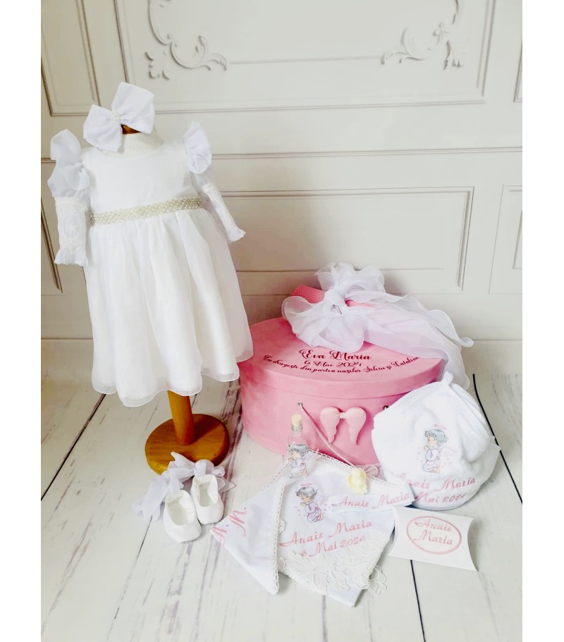 Magnolia, set complet cu trusou, cutie si lumanare pentru botez fetite