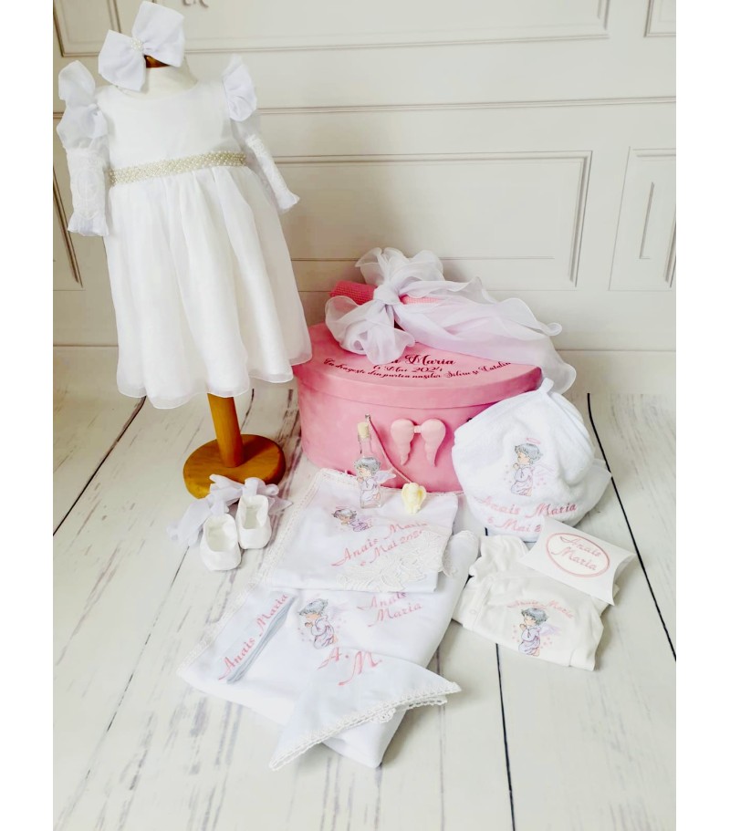 Magnolia, set complet cu trusou, cutie si lumanare pentru botez fetite