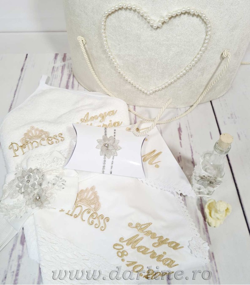 Livia, trusou complet botez fetite