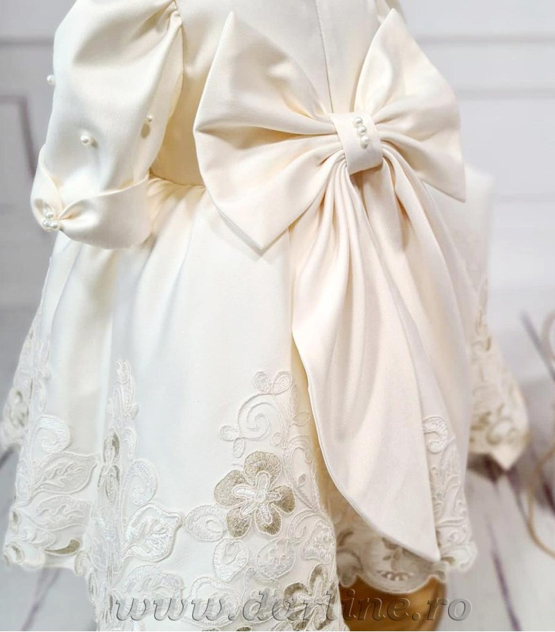 Livia, trusou complet botez fetite